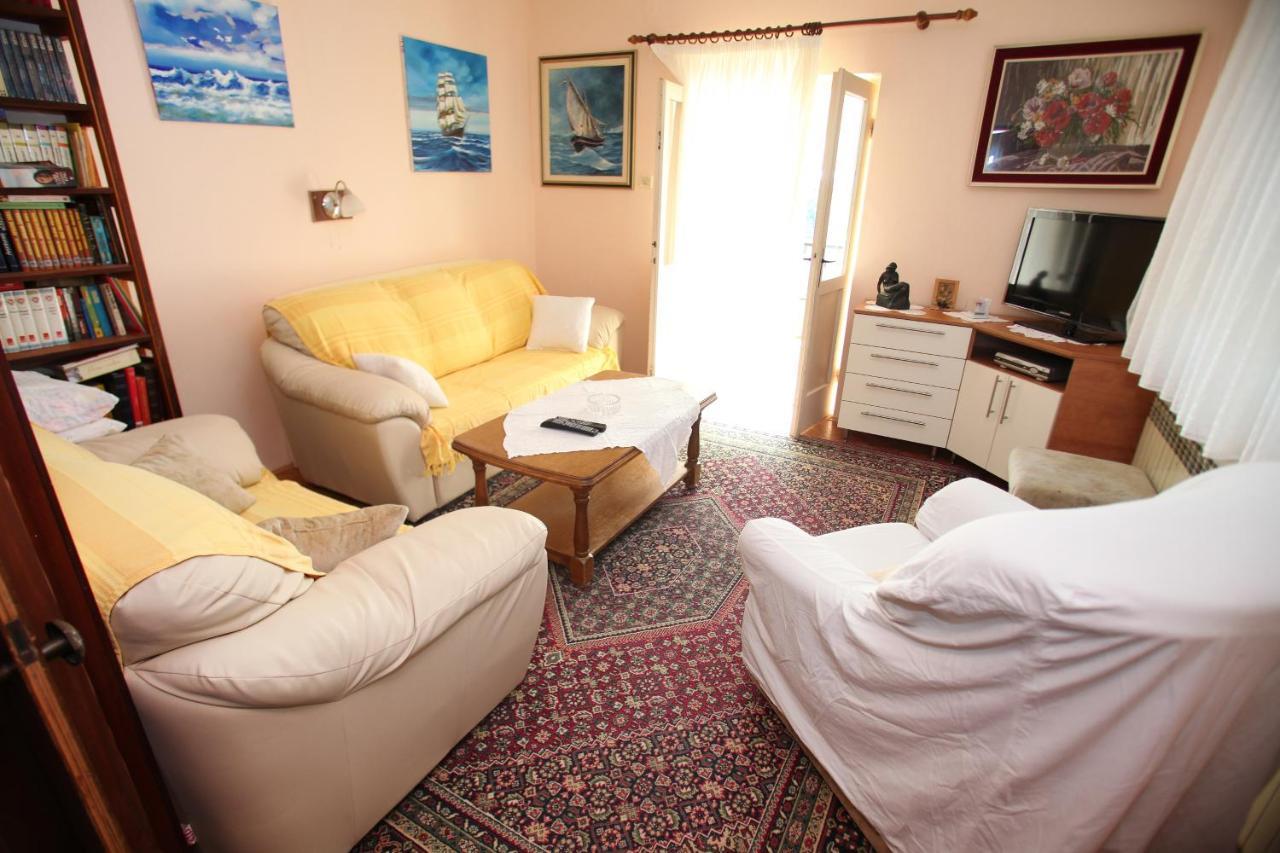 Apartments By The Sea Trogir - 15011 Luaran gambar
