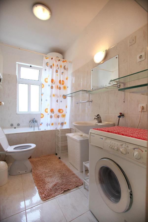 Apartments By The Sea Trogir - 15011 Luaran gambar