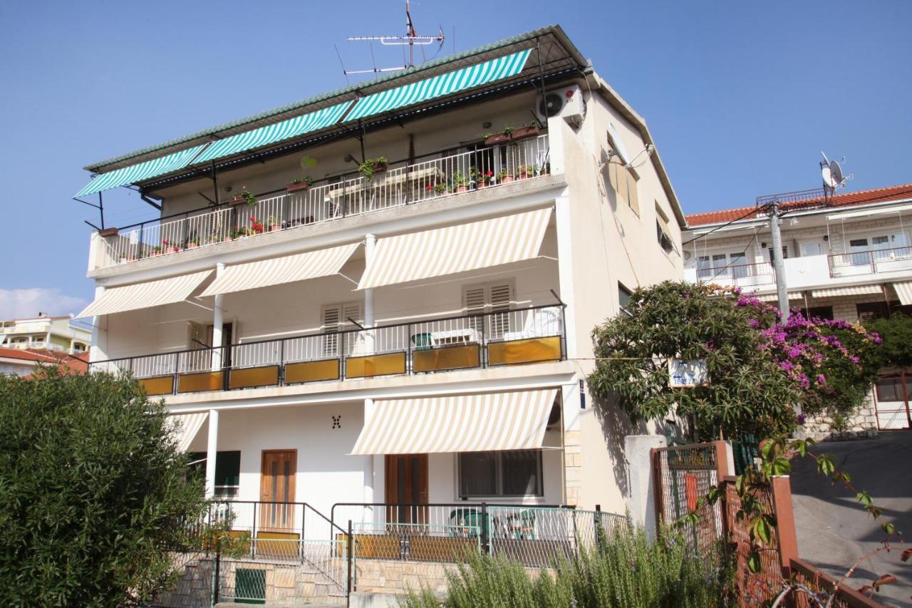 Apartments By The Sea Trogir - 15011 Luaran gambar