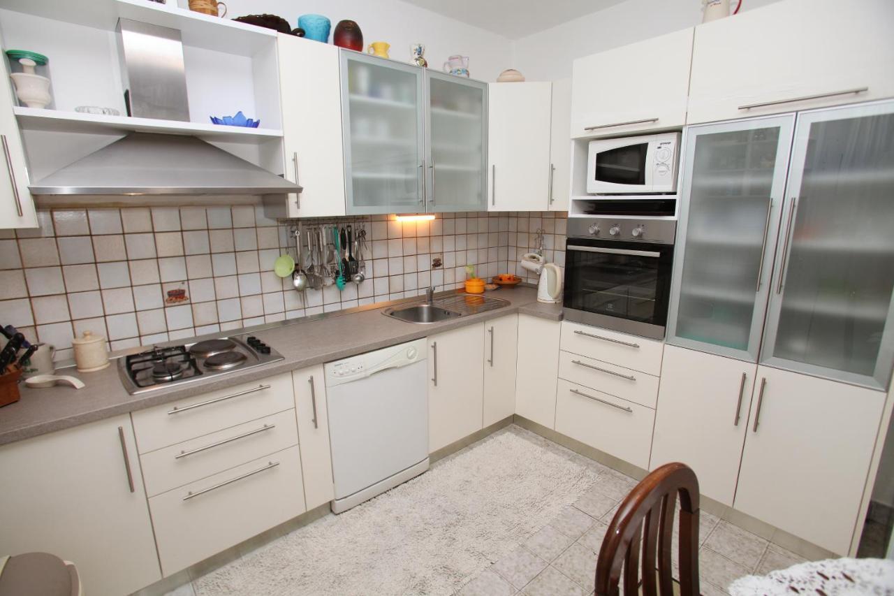 Apartments By The Sea Trogir - 15011 Luaran gambar